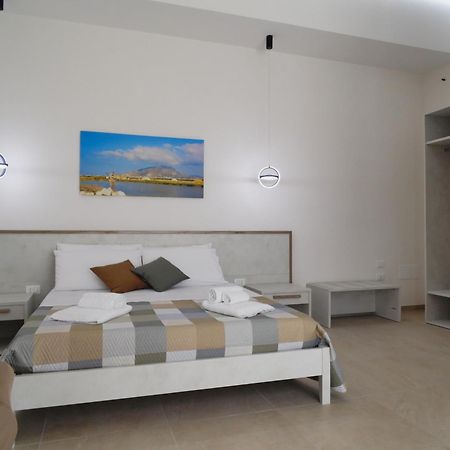 Riflessi Dello Stagnone Bed & Breakfast มาร์ซาลา ภายนอก รูปภาพ